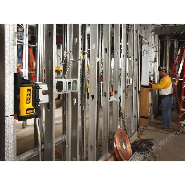 DEWALT DW089K с калибровкой - лазерный нивелир