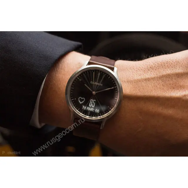 Garmin Vivomove HR серебряные с темно-коричневым кожаным ремешком