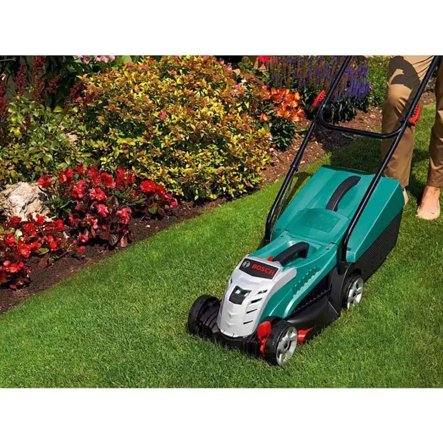 газонокосилка Bosch Rotak 32 LI
