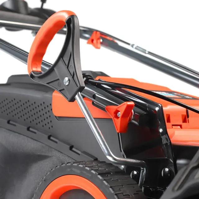 Patriot PT 55 LS бензогазонокосилка для травы