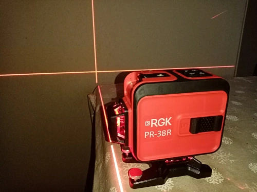 RGK PR-38R + штанга-упор - лазерный нивелир 3d с красным лучом
